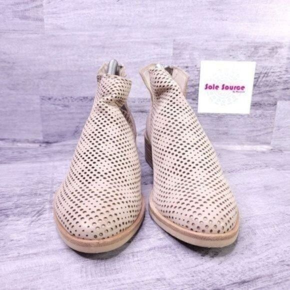 Dolce Vita Tommie Diamond Perforated Leather Ankle Boot Tan Women's sz 8 - Picture 2 of 8